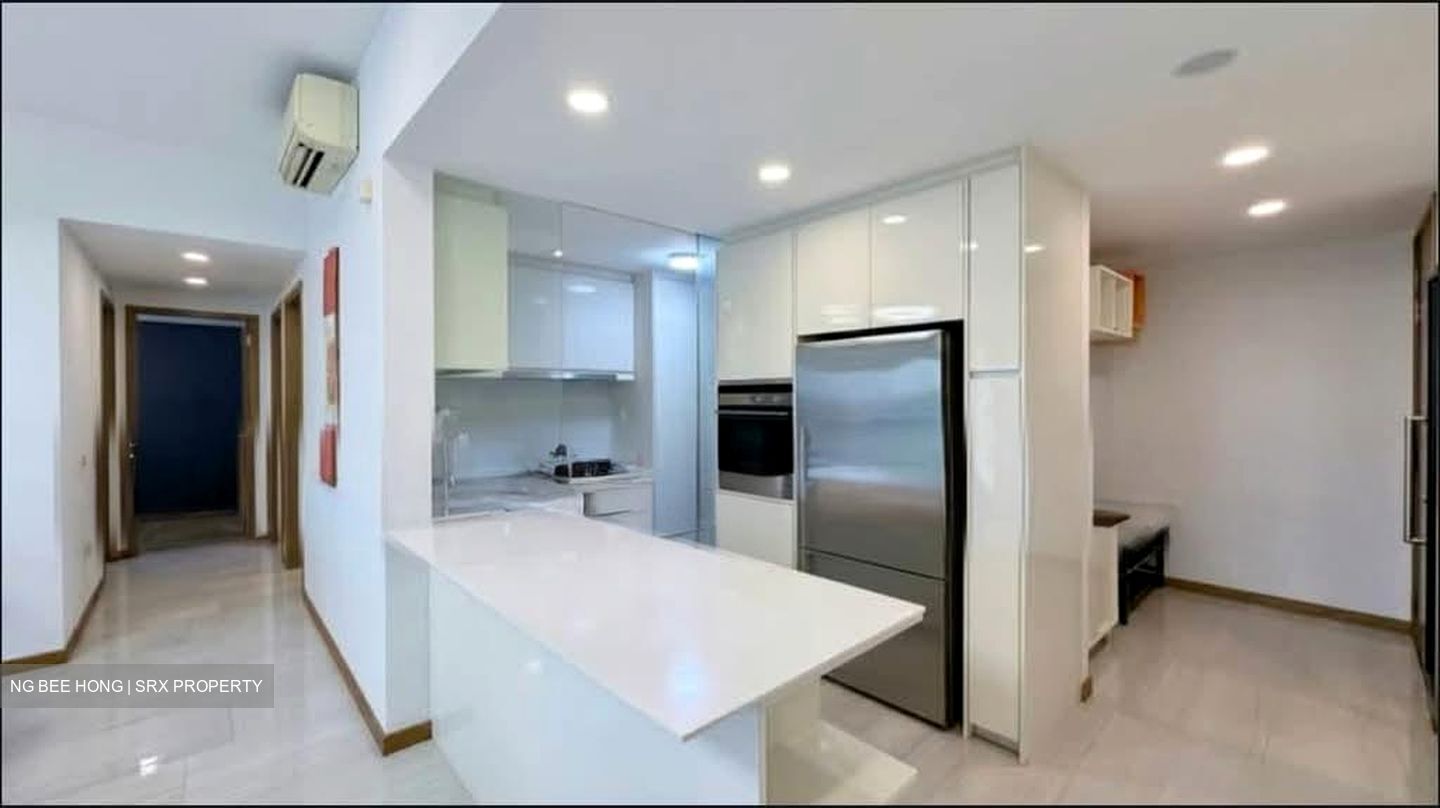 Lakeville (D22), Condominium #574041691